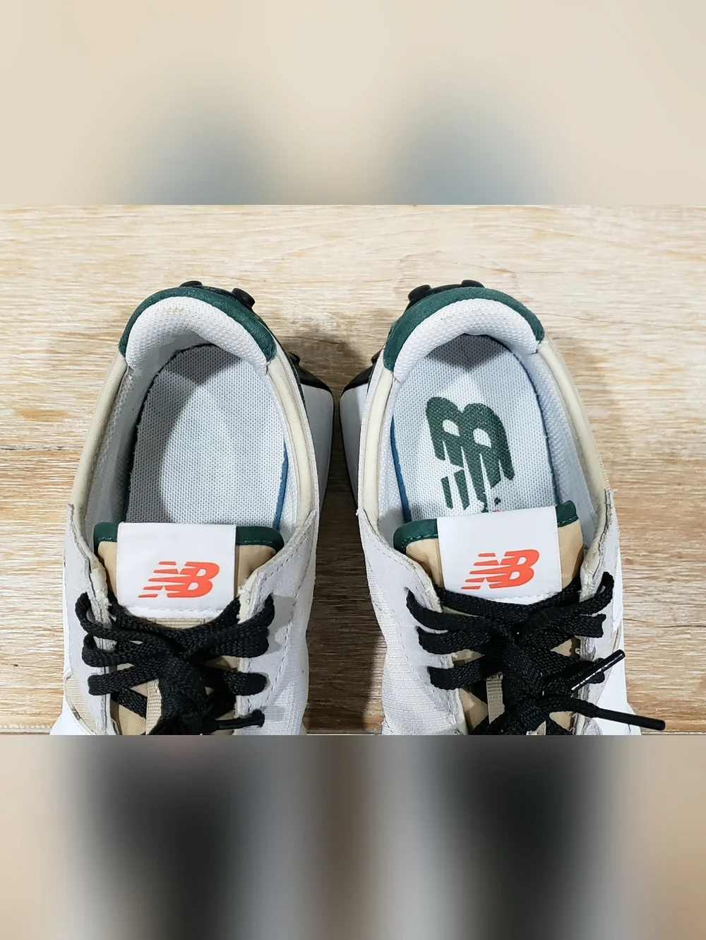 NEW BALANCE Mens 327 Athleisure Sneakers (8.5D/10W W's) Incense Nightwatch Green